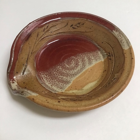 Studio Art Pottery Saucer Bowl Spout Burgundy Tan Speckle SIGNED Wheat Stoneware - Picture 8 of 16